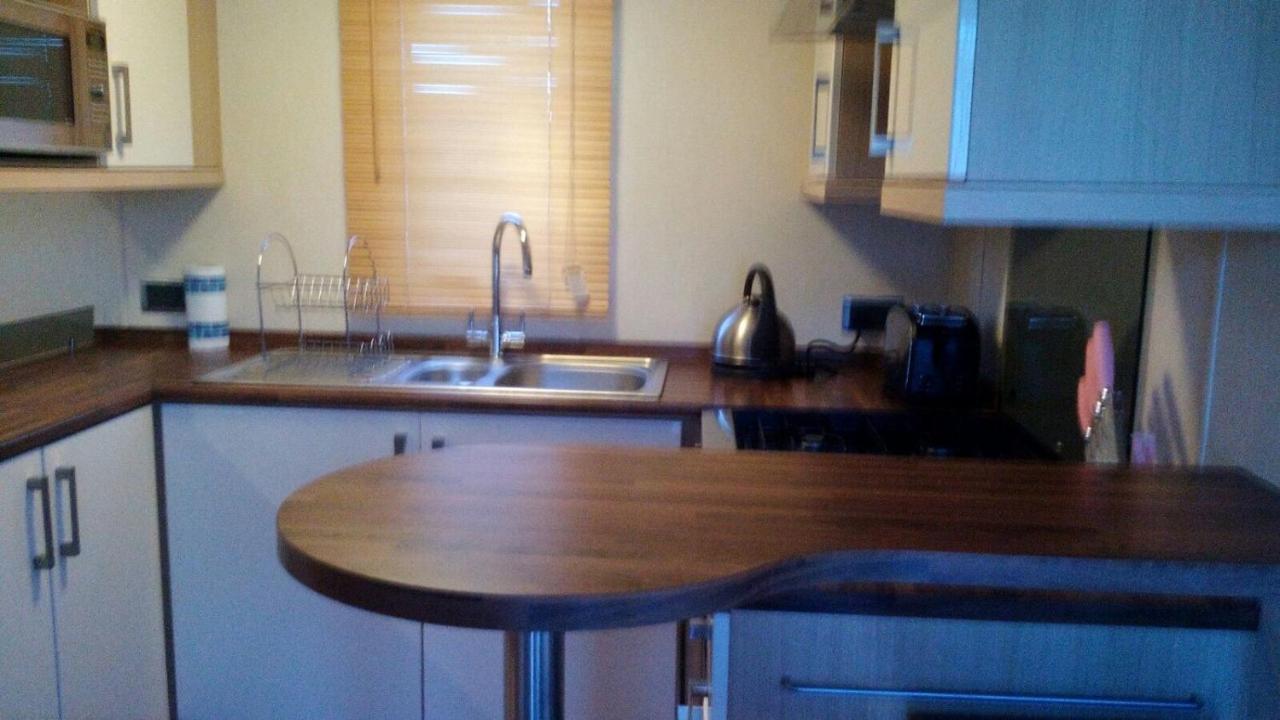 3 Bedroom 2 Bathroom Prestige Caravan Presthaven Sands Talacre Exterior foto