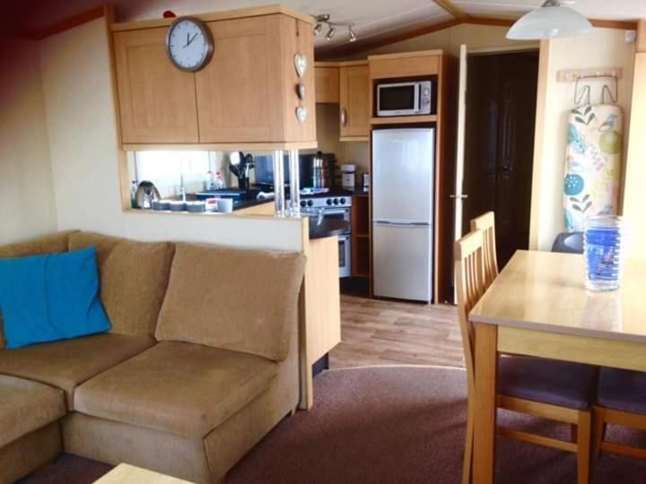 3 Bedroom 2 Bathroom Prestige Caravan Presthaven Sands Talacre Exterior foto